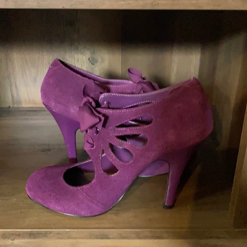 Purple Suede Heels, Size 10. Steve Madden